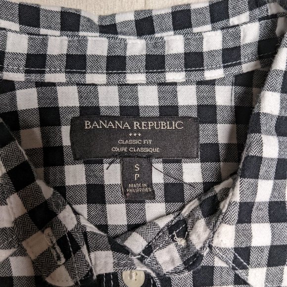 Banana Republic Black and White Plaid Flannel Button Down - Picture 3 of 6